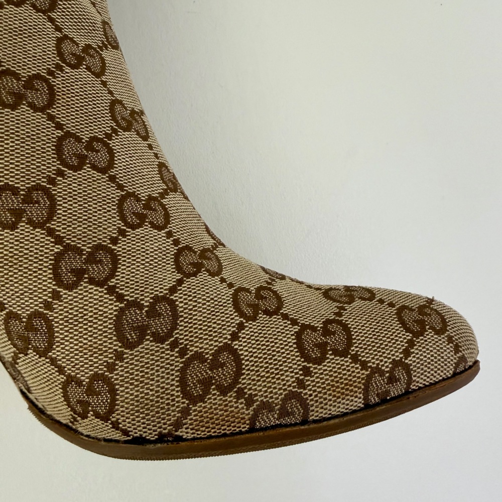 Gucci Beige Monogram Knee-High Heeled Boots - Picture 9 of 16